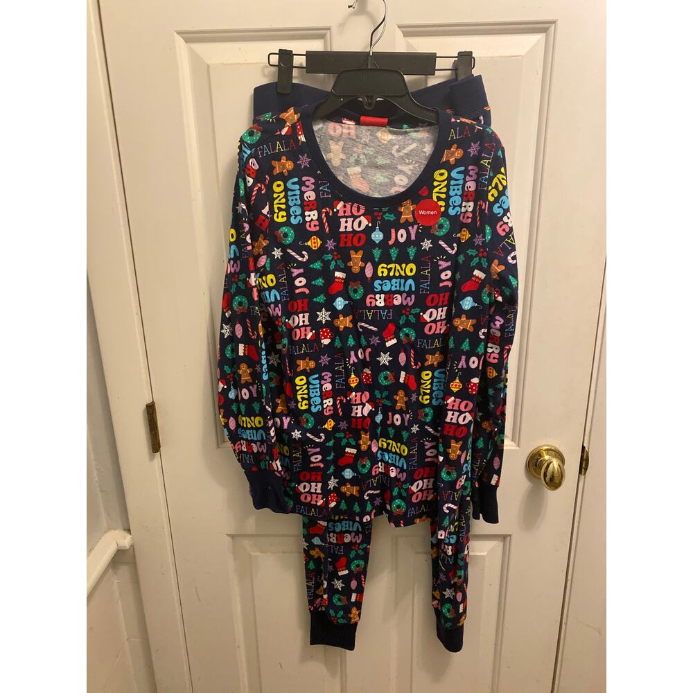 Brand New Holiday PJ's by Macy's Women's Small Christmas Pajama Set Pants Top